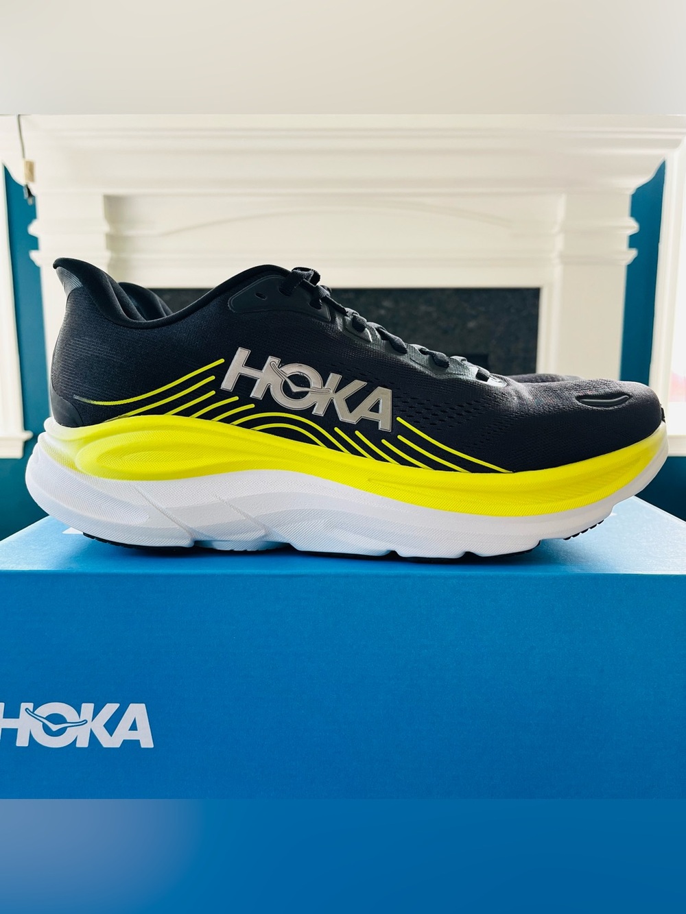 Sz 13D Hoka Clifton 11 Men’s Running Shoes Black/Cosmic Grey 1176572/BKCS - Picture 1 of 7